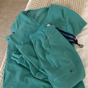 Figs surgical green Zamora scrub set